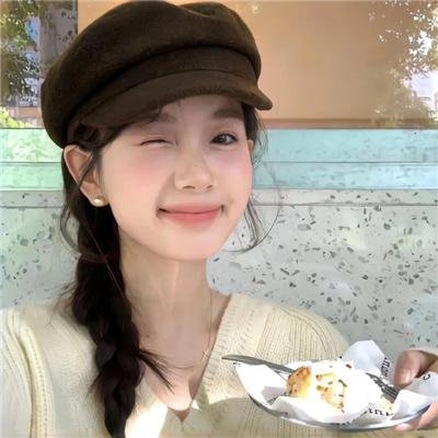 坡道上的红屋顶 在线观看封面